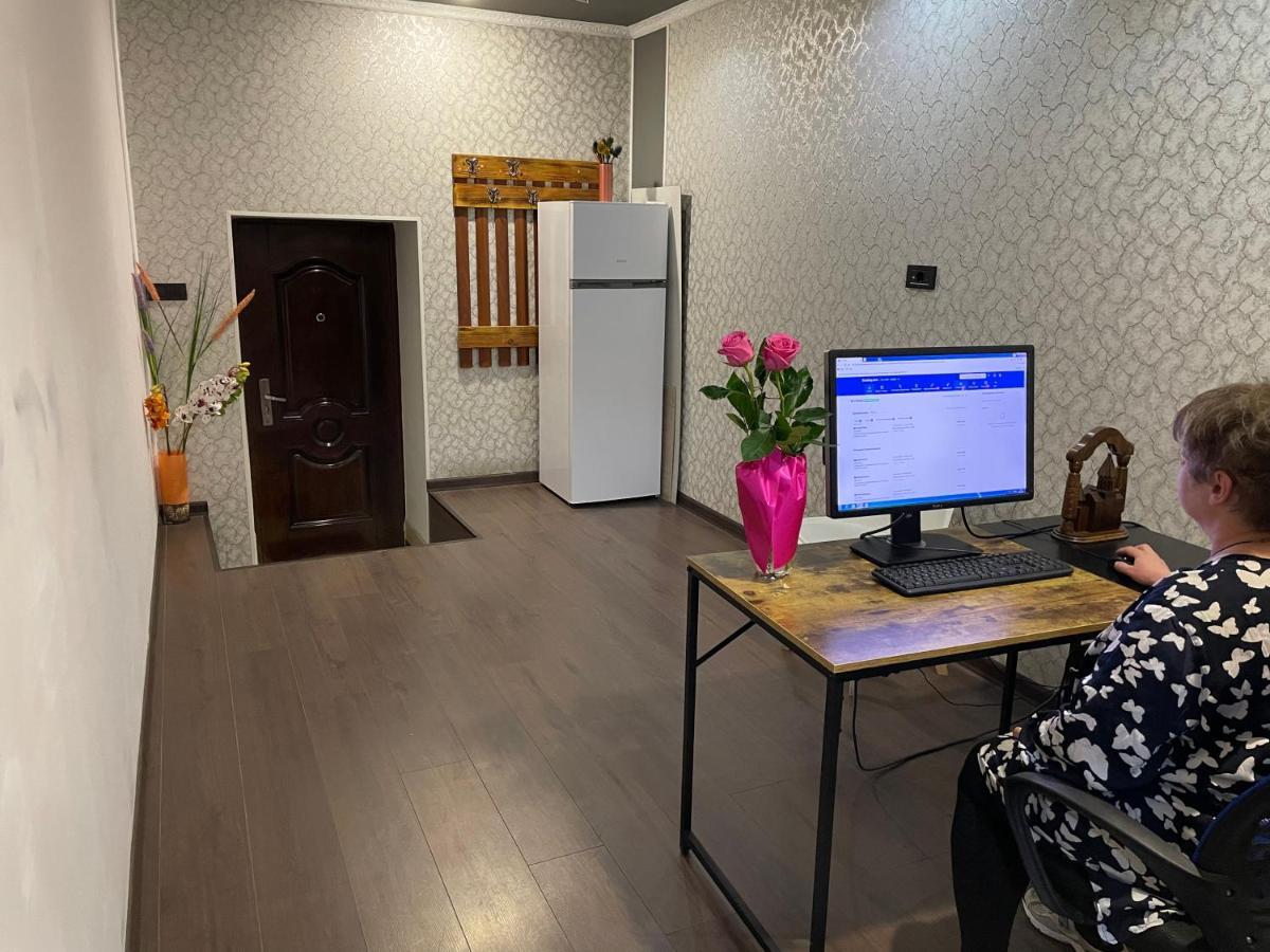 N 1 Hostel Yerevan Bagian luar foto
